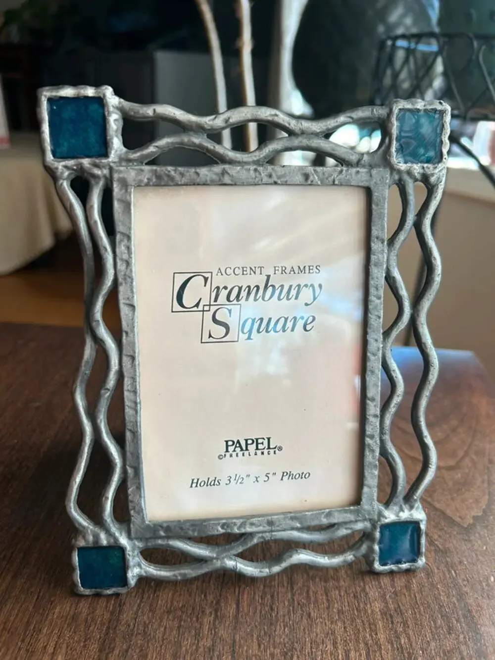 vintage Papel Freelance pewter-finish accent picture frame